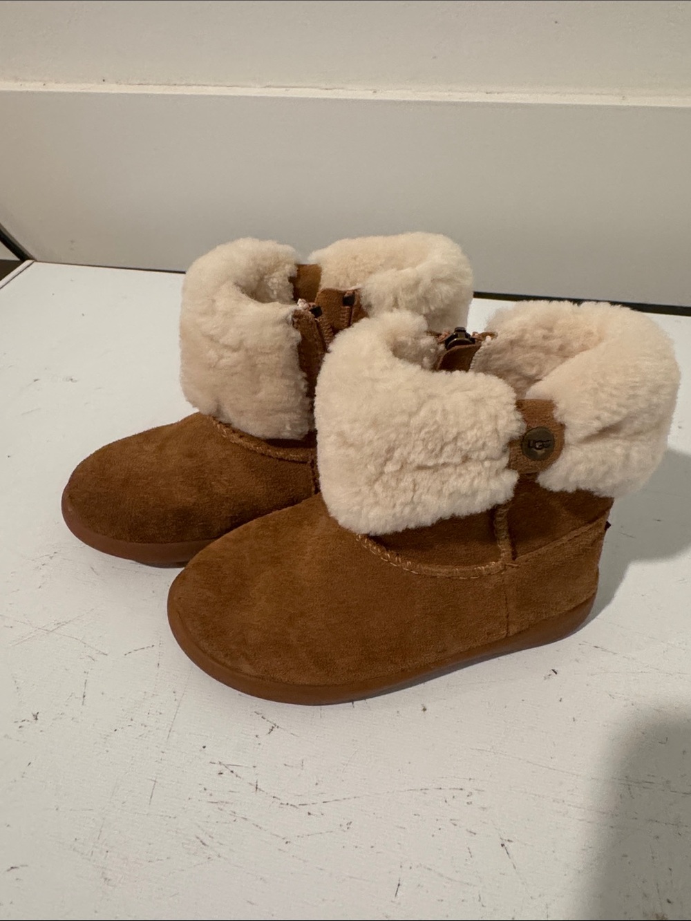 UGG Chestnut Suede Kids Booties with Cream Shearling Cuff